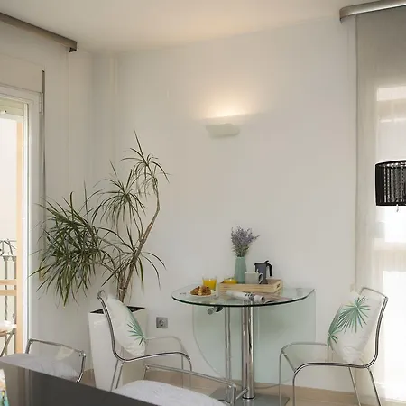 아파트 Singularstays Poeta Querol *