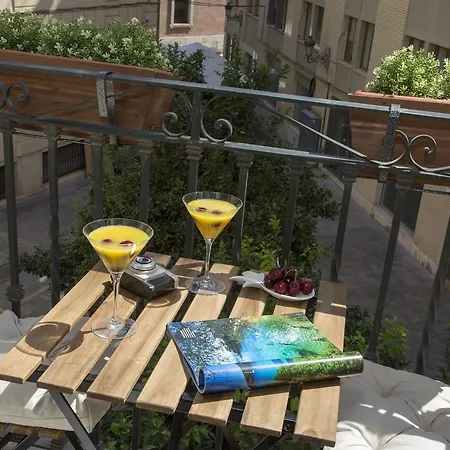 Apartment Singularstays Poeta Querol *