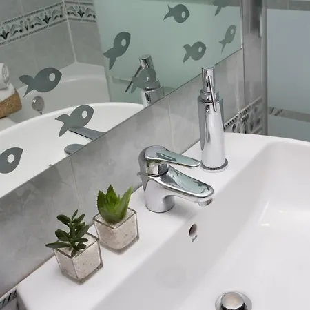 Apartment Singularstays Poeta Querol *